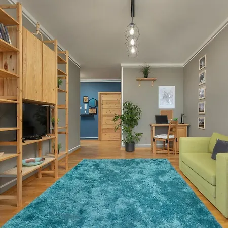 Turquoise Blue Bialoleka By Renters * ワルシャワ