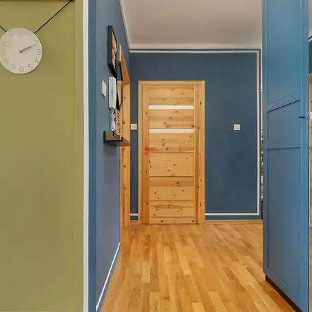 Turquoise Blue Bialoleka By Renters 아파트 *