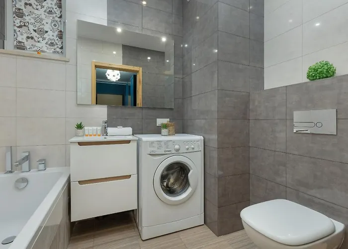 Turquoise Blue Bialoleka By Renters * ワルシャワ